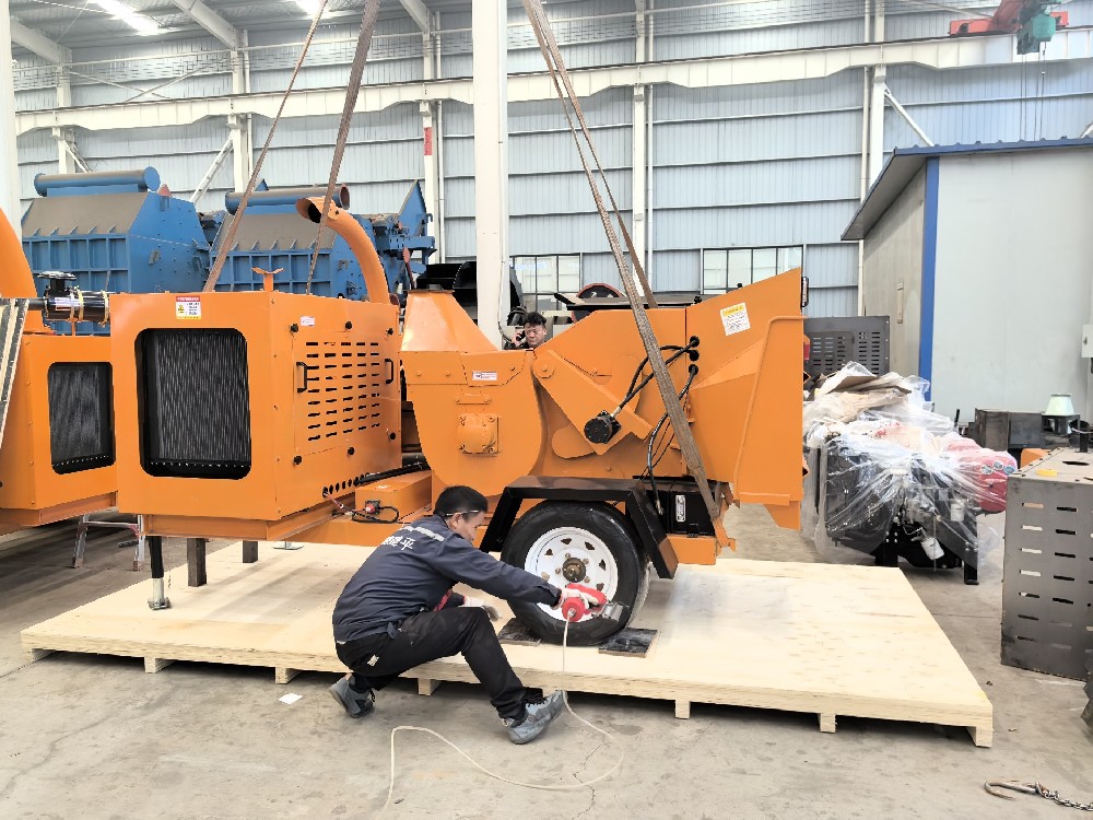 Wood chippers exported to Thailand